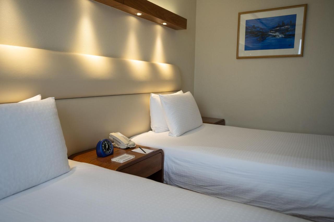 Marco Polo Plaza Cebu Hotel Kültér fotó A room at the hotel
