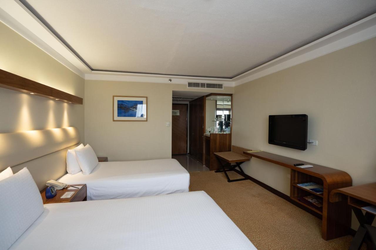 Marco Polo Plaza Cebu Hotel Kültér fotó A room at the hotel
